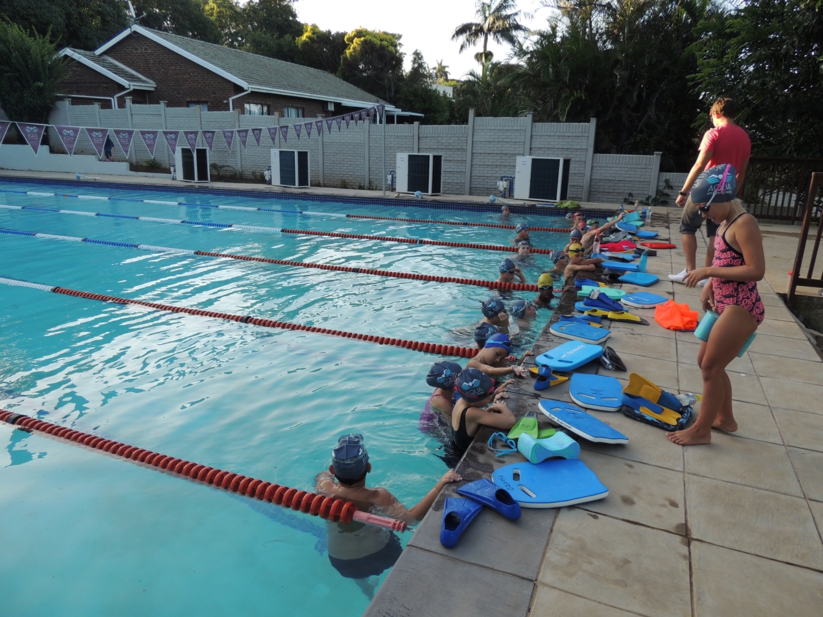 competitive swimming amanzimtoti
